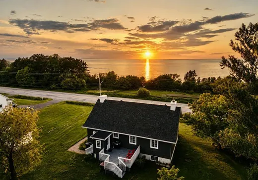 Maison à vendre - 2249 Route 132 E., Rimouski, G0L 1B0
