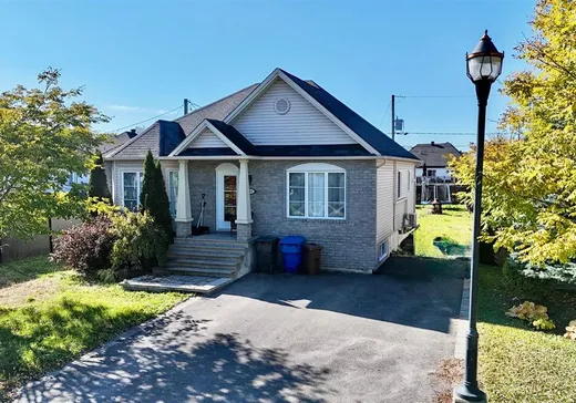 Maison à vendre - 864 41e Avenue, Saint-Jérôme, J7Z 0B8