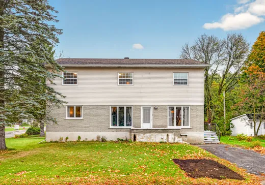 Two or more stories for sale - 915 3e Avenue, Sainte-Anne-de-la-Pérade, G0X2J0
