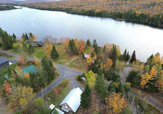 House for sale - 750 Rue Lachance, Lac-Mégantic, G0Y 1G0