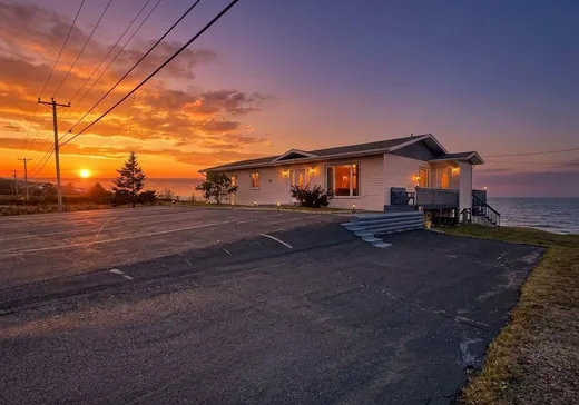 House for sale - 690 Boul. de St-Maurice, Gaspé, G4X 4B8