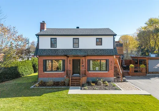 Maison à vendre - 362 Rue Merry S., Magog, J1X 3L8