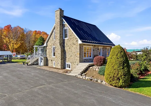 House for sale - 1310 Rg St-Georges, St-Simon-De-Bagot, J0H 1Y0