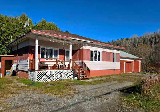 Maison à étages à vendre - 7 Rue Dumas, Matane, G0J3E0