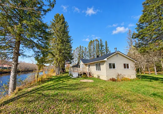 House for sale - 375 Ch. de la Rivière S., Rivière-Rouge, J0T 1T0