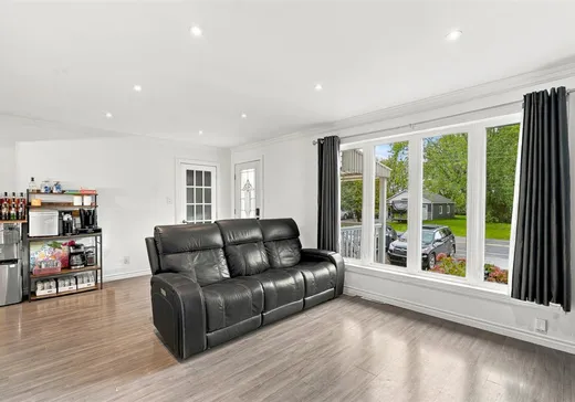 Maison à vendre - 16-18 Ch. de la Grande-Ligne E., Saint-Jean-sur-Richelieu, J2X 2S6