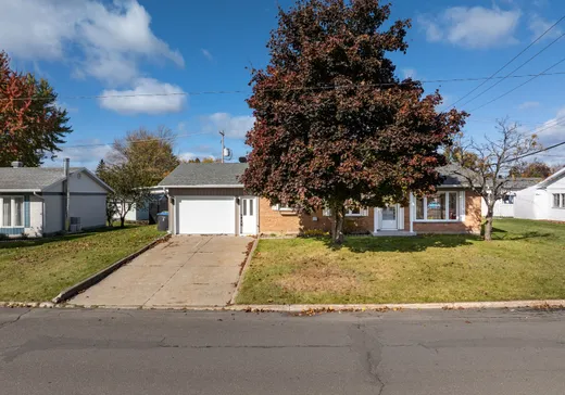 Bungalow à vendre - 5305 Rue Bossuet, Lévis, G6V5B1