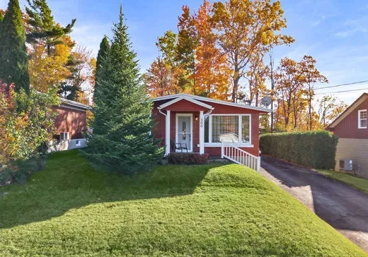 House for sale - 500 Rue Percy, Magog, J1X 1B6