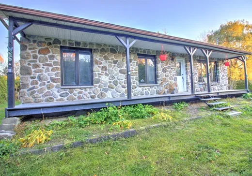 Maison à vendre - 678 Rue Jacquot, Sainte-Sophie, J5J 1T3