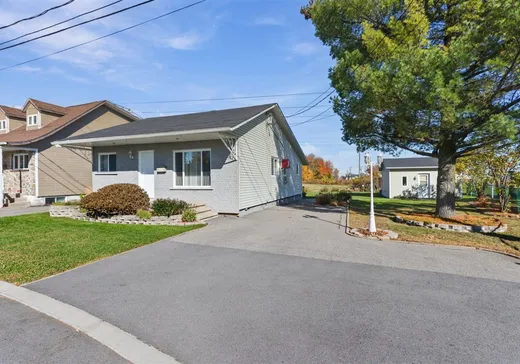 Bungalow à vendre - 35 Rue Purvis, Salaberry-de-Valleyfield, J6S2B9