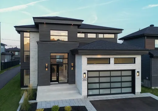 Maison à vendre - 380 Rue du Pinot, Sainte-Marthe-sur-le-Lac, J0N 1P0