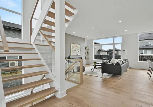 Maison à vendre - 380 Rue du Pinot, Sainte-Marthe-sur-le-Lac, J0N 1P0