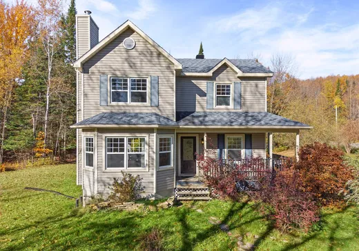 Maison à étages à vendre - 2765 Rue du Manège, Magog, J0B2C0