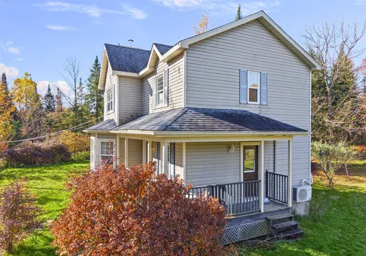 Maison à vendre - 2765 Rue du Manège, Magog, J0B 2C0