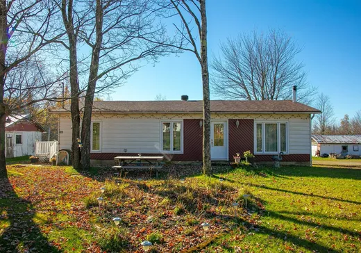 House for sale - 2148 Route 210, Saint-Isidore-de-Clifton, J0B 2X0