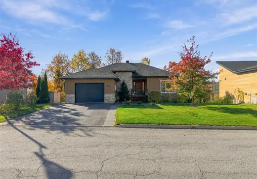 Maison à vendre - 499 Rue Rolland-Dion, Magog, J1X 7T5