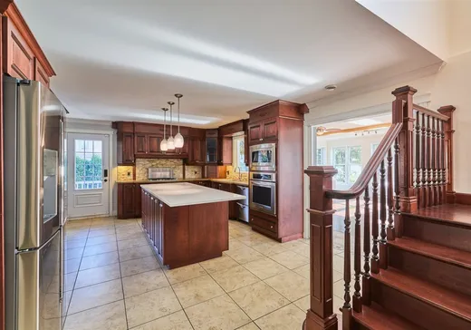 House for sale - 7313 Rue du Pont, Pointe-Du-Lac, G9B 1K4
