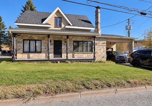 House for sale - 504 Rue Principale, Pohénégamook, G0L 1J0
