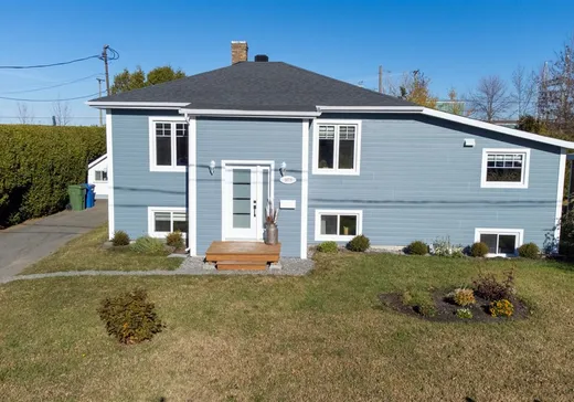 House for sale - 1673 Rue St-Onge, Mont-Joli, G5H 2K3