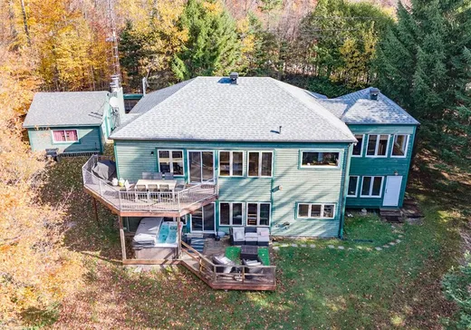 Maison à vendre - 2426-2428 Ch. du Lac-Ovale, Mont-Tremblant, J0T 1J2