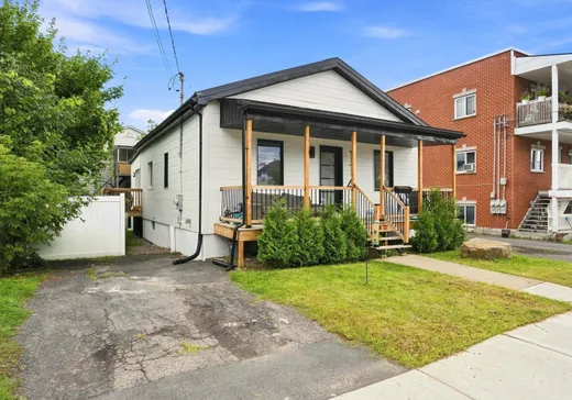 House for sale - 114 Rue des Pins, Saint-Jérôme, J7Z 1C7