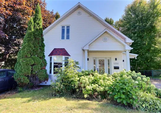 Maison à vendre - 1200 Rue Notre-Dame E., Trois-Rivières, G8T 4J3