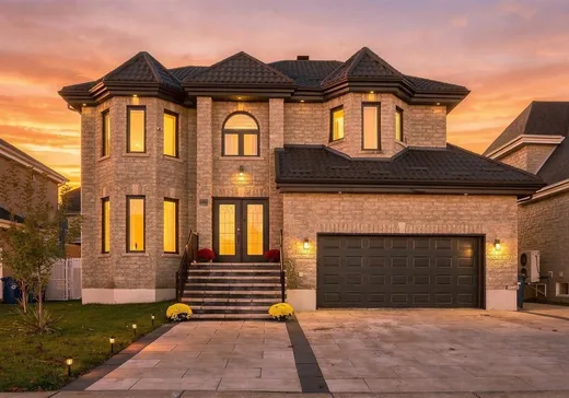 Maison à étages à vendre - 3866 Av. des Généraux, Laval (Duvernay), H7E5K9