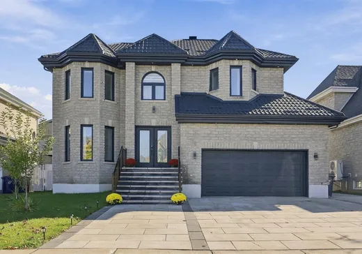 Maison à vendre - 3866 Av. des Généraux, Laval (Duvernay), H7E 5K9