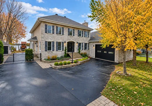 Two or more stories for sale - 7313 Rue du Pont, Pointe-Du-Lac, G9B1K4