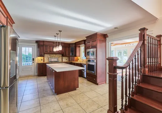 House for sale - 7313 Rue du Pont, Pointe-Du-Lac, G9B 1K4