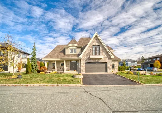Maison à étages à vendre - 801 Rue des Améthystes, Sainte-Marie, G6E0G9