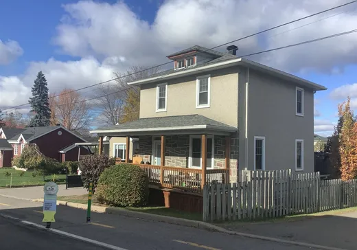 Maison à vendre - 83 Rue Charles, Lachute, J8H 2Y6
