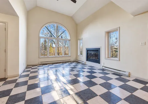 Maison à vendre - 3710 Rue de l'Aubergiste, Sainte-Adèle, J8B 3G6
