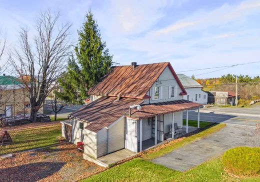 Maison à vendre - 679 Rue Principale, St-Sebastien-De-Frontenac, G0Y 1M0