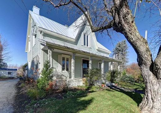 Maison à vendre - 129 Rue d'Adamsville, Bromont, J2L 2Y5