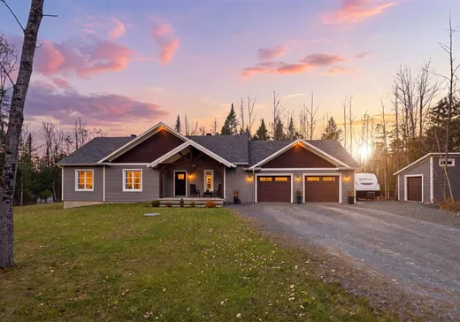 Bungalow à vendre - 1050 Rue du Parc, Repentigny, J0B2P0