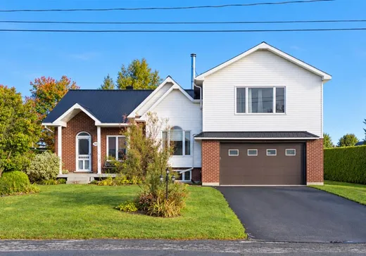 Two or more stories for sale - 50 Rue Labonté, Victoriaville, G6T1W2