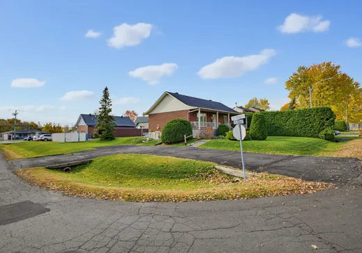 Maison à vendre - 210 Rue Célina, Terrebonne, J6Y 1M8