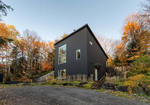 House for sale - 6 Ch. des Pins, Ste-Anne-Des-Lacs, J0R 1B0