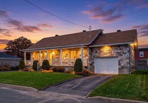Bungalow à vendre - 151 Rue Dorion, Sainte-Anne-de-la-Pérade, G0X2J0