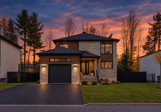Two or more stories for sale - 760 Rue du Grenache, Drummondville, J2B0T7