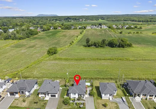 Maison à vendre - 82 Rue George-Adams, Bromont, J2L 0S4