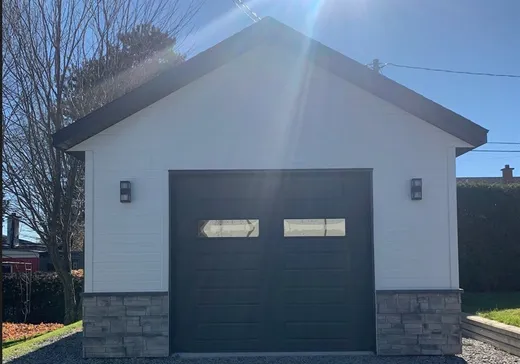 House for sale - 1100 Rue Léopold-Cloutier, Mont-Laurier, J9L 3J2