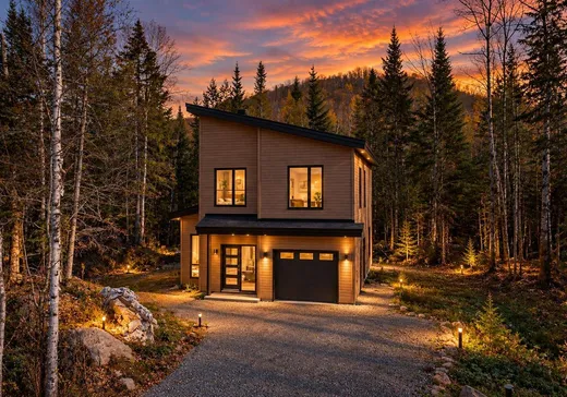 Two or more stories for sale - 335 Allée Paisible, Mont-Tremblant, J8E0E9