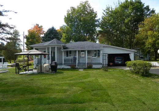 House for sale - 37 Rue des Trois-Lacs, Plessisville, G6L 4A1