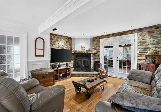 Maison à vendre - 1213 Mtée Champagne, Laval (Sainte-Dorothee), H7X 4A3