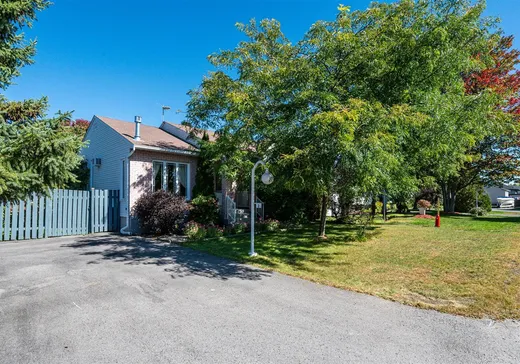 Split-level for sale - 3 Rue Lise, Lanoraie, J0K1E0