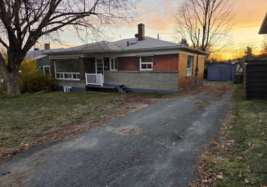 Bungalow for sale - 1356 Rue Caron, Sherbrooke, J1K2H3