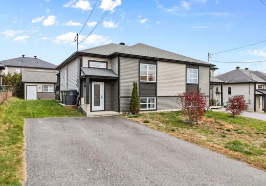 Bungalow à vendre - 300 Rue Paul-Gagné, Fleurimont, J1E0K3