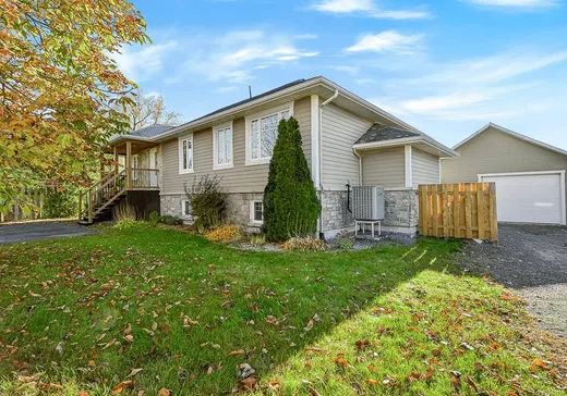 Maison à vendre - 100 Rue de l'Anse, St-Marc-sur-Richelieu, J0L 2E0